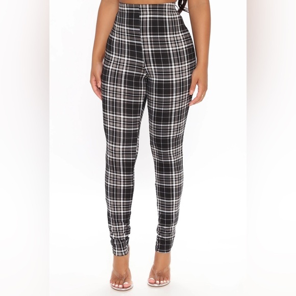 Fashion Nova Pants - 2/$15 Fashion Nova Black and White Plaid Skinny Leggings